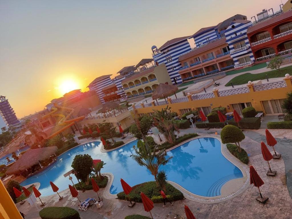 Porto Marina Resort Chalets Families Only El Alamein Exterior photo